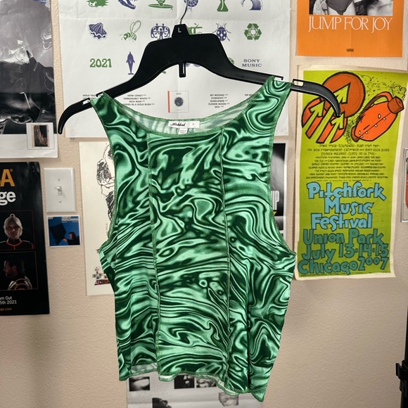 Patterned Tank Top 🎱 - Picture 3 of 5